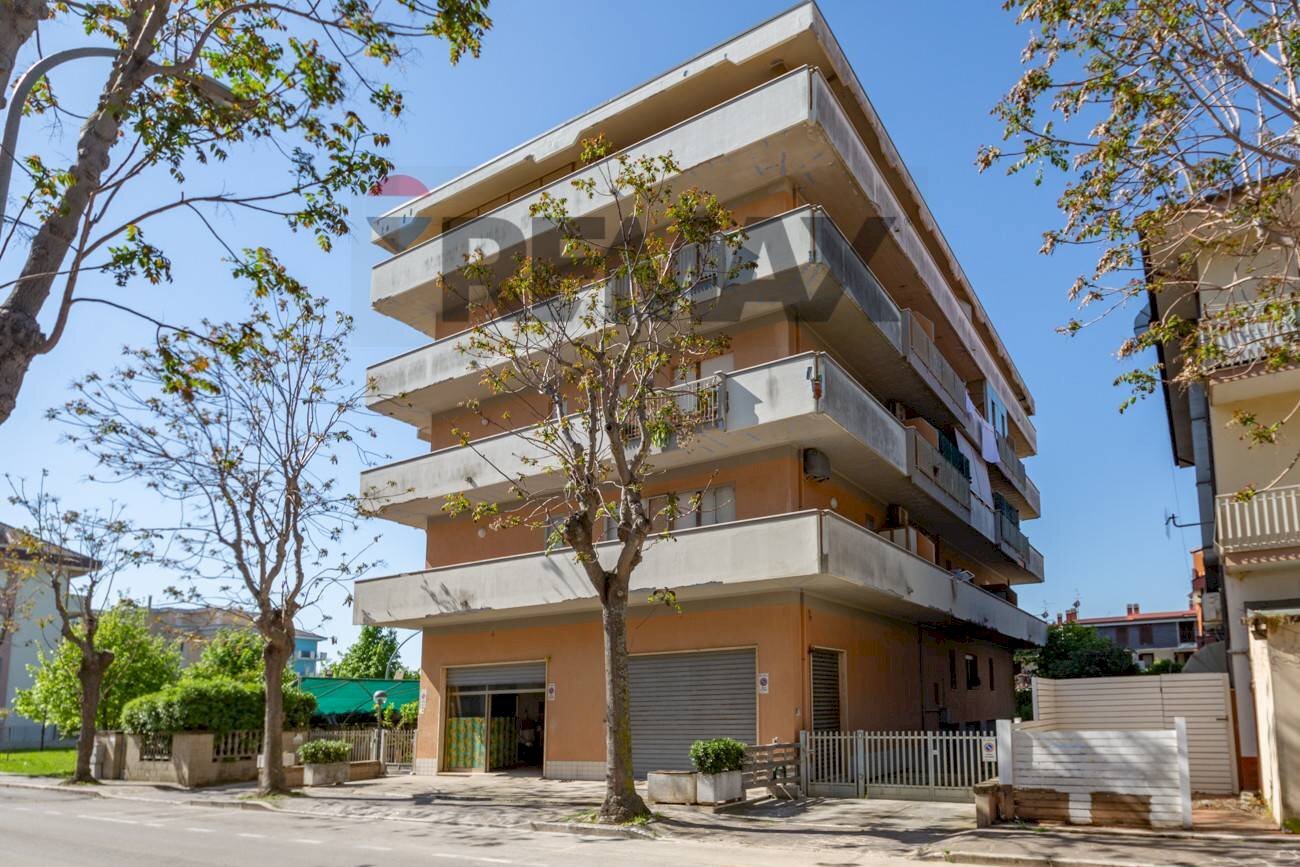 Edificio all\'aperto - Attico Francavilla al Mare - foto 1