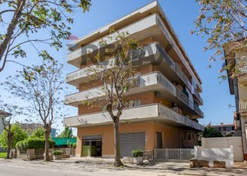 Edificio all\'aperto - Attico Francavilla al Mare - foto 1