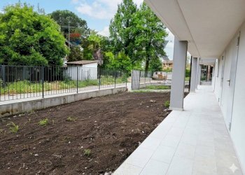 Terrazza - Three-room apartment via delle grazie
 
33, Albuzzano - photo 47