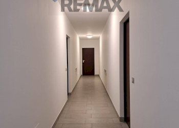 Hall / corridoio - Three-room apartment VIA BARSANTI
 
43B, Cava Manara - photo 15
