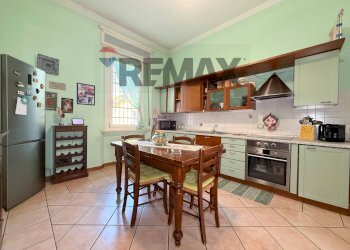 Cucina - Semi-detached house via Brichetti
 
22, Pavia - photo 9