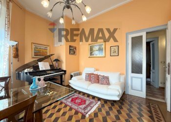 Soggiorno - Semi-detached house via Brichetti
 
22, Pavia - photo 16