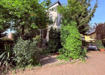Giardino - Semi-detached house via Brichetti
 
22, Pavia - photo 34