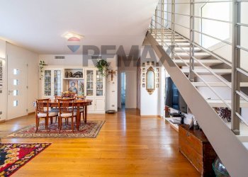 Sala da pranzo - Villa Alessandro Laurinsich
 
17, Parma - photo 23