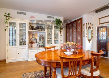 Sala da pranzo - Villa Alessandro Laurinsich
 
17, Parma - photo 24