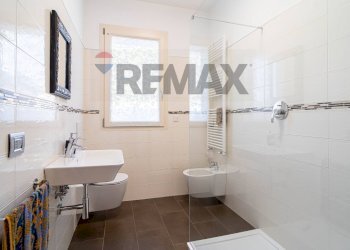 Bagno - Villa Alessandro Laurinsich
 
17, Parma - photo 28