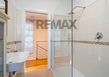 Bagno - Villa Alessandro Laurinsich
 
17, Parma - photo 35