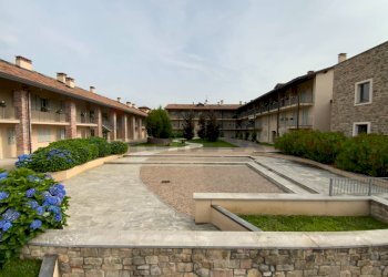 Piazzetta casa Bonora - Four-room apartment Via Sant'Isidoro
 
1, Bogogno - photo 1