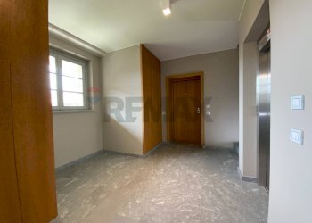 Ingresso da esterno - Four-room apartment Via Sant'Isidoro
 
1, Bogogno - photo 3