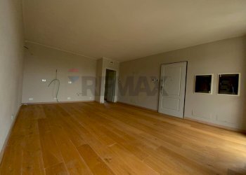 Camera - Four-room apartment Via Sant'Isidoro
 
1, Bogogno - photo 5