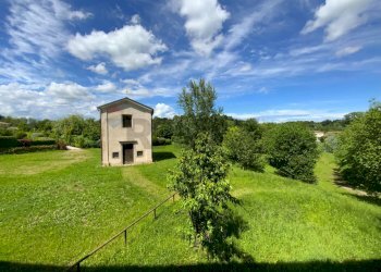 Vista Chiesetta del Carmine - Four-room apartment Via Sant'Isidoro
 
1, Bogogno - photo 12