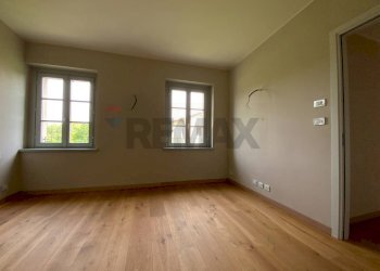 Camera - Four-room apartment Via Sant'Isidoro
 
1, Bogogno - photo 13