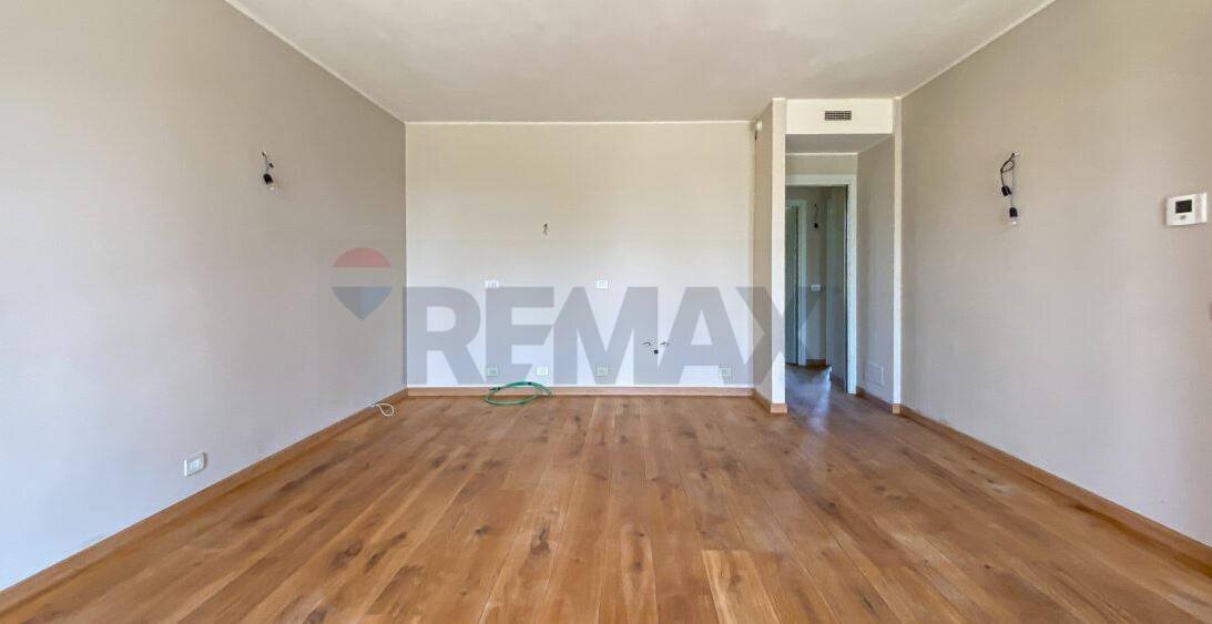 Sala ingresso - Trilocale Via Sant'Isidoro
 
1, Bogogno - foto 3