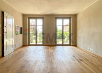 Sala ingresso - Trilocale Via Sant'Isidoro
 
1, Bogogno - foto 4