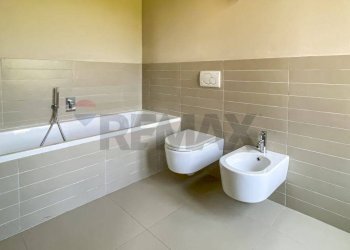 Bagno - Trilocale Via Sant'Isidoro
 
1, Bogogno - foto 17