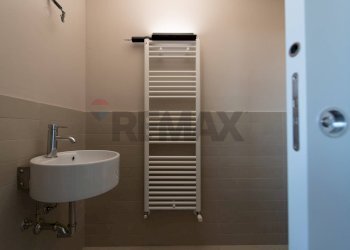 Bagno - Bilocale Via Sant'Isidoro
 
1, Bogogno - foto 7