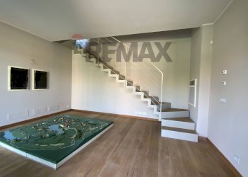 Scale - Two-room apartment Via Sant'Isidoro
 
1, Bogogno - photo 6