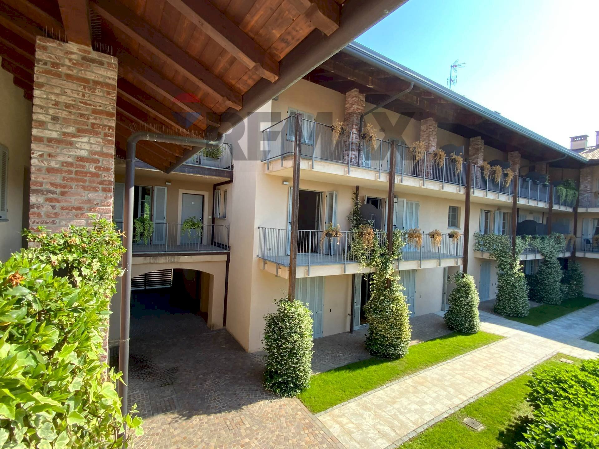 Balcone ed ingresso - Two-room apartment Via Sant'Isidoro
 
1, Bogogno - photo 1