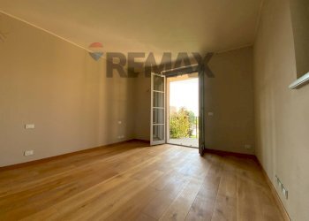 Camera - Two-room apartment Via Sant'Isidoro
 
1, Bogogno - photo 11