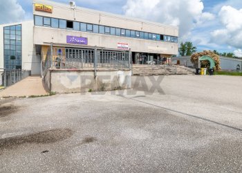 Edificio all\'aperto - Ufficio via Delle Reccoce
 
s.n.c., Carsoli - foto 14