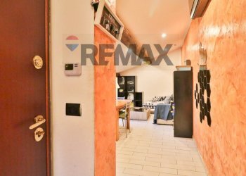 Hall / corridoio - Two-room apartment Via Cristoforo Colombo
 
4, Parma - photo 2