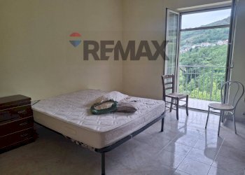 Camera / camera da letto - Four-room apartment Castelforte - photo 10