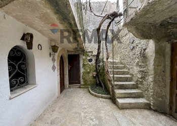 Scale - Independent house via San Filippo
 
1, Erice - photo 4