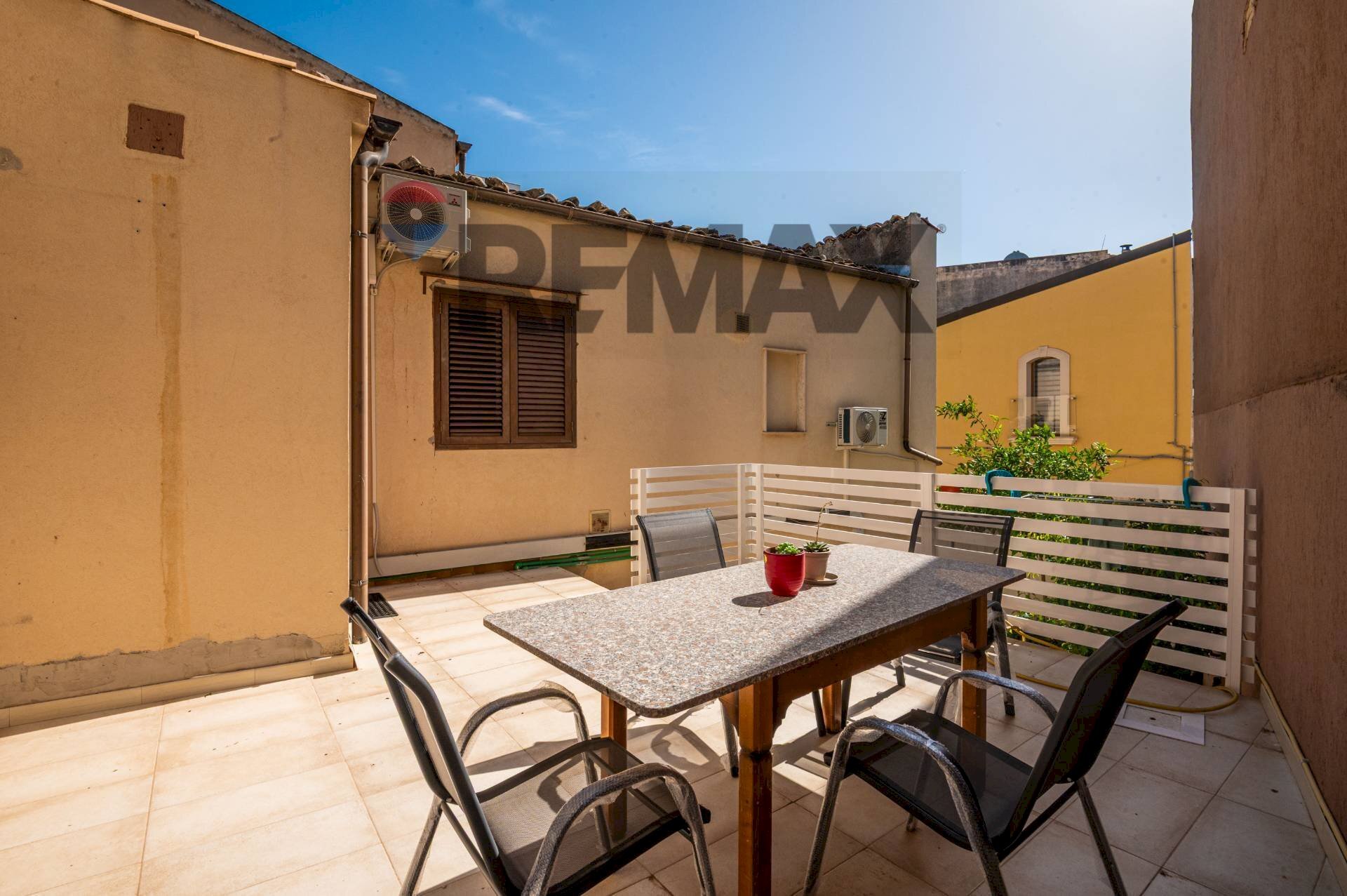 Terrazza - Casa indipendente via ROMA
 
89, Santa Croce Camerina - foto 1