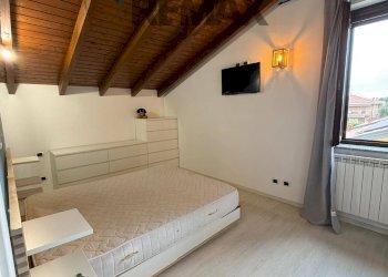 Camera / camera da letto - Trilocale Via Giuseppe Garibaldi
 
105, Ferno - foto 8
