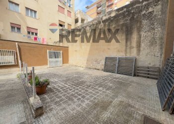 Edificio all\'aperto - Commercial Premises Via Conte Agostino Pepoli
 
31, Trapani - photo 7
