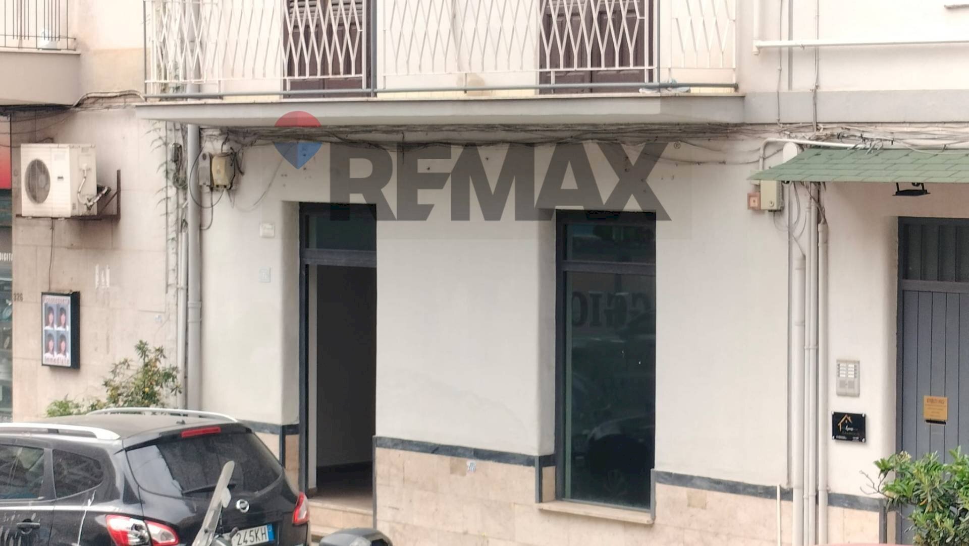 Edificio all\'aperto - Shop via Sampolo
 
326- 328, Palermo - photo 3
