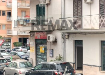 Edificio all\'aperto - Shop via Sampolo
 
326- 328, Palermo - photo 4