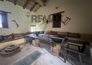 Sala da pranzo - Farm Via san Pietro, Torrenova - photo 13