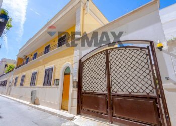 Edificio all\'aperto - Three-room apartment Via Luigi Settembrini
 
15, Bitonto - photo 1