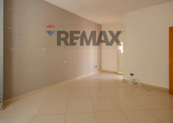Stanza vuota - Three-room apartment Via Luigi Settembrini
 
15, Bitonto - photo 3