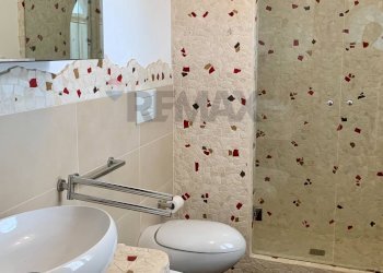 Bagno - Independent house via san francesco da paola
 
36, Otranto - photo 21