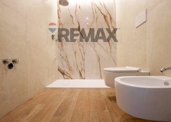 Bagno - Trilocale Via Daunia
 
5, Bari - foto 17