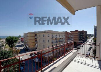 Balcone - Trilocale Via Daunia
 
5, Bari - foto 19