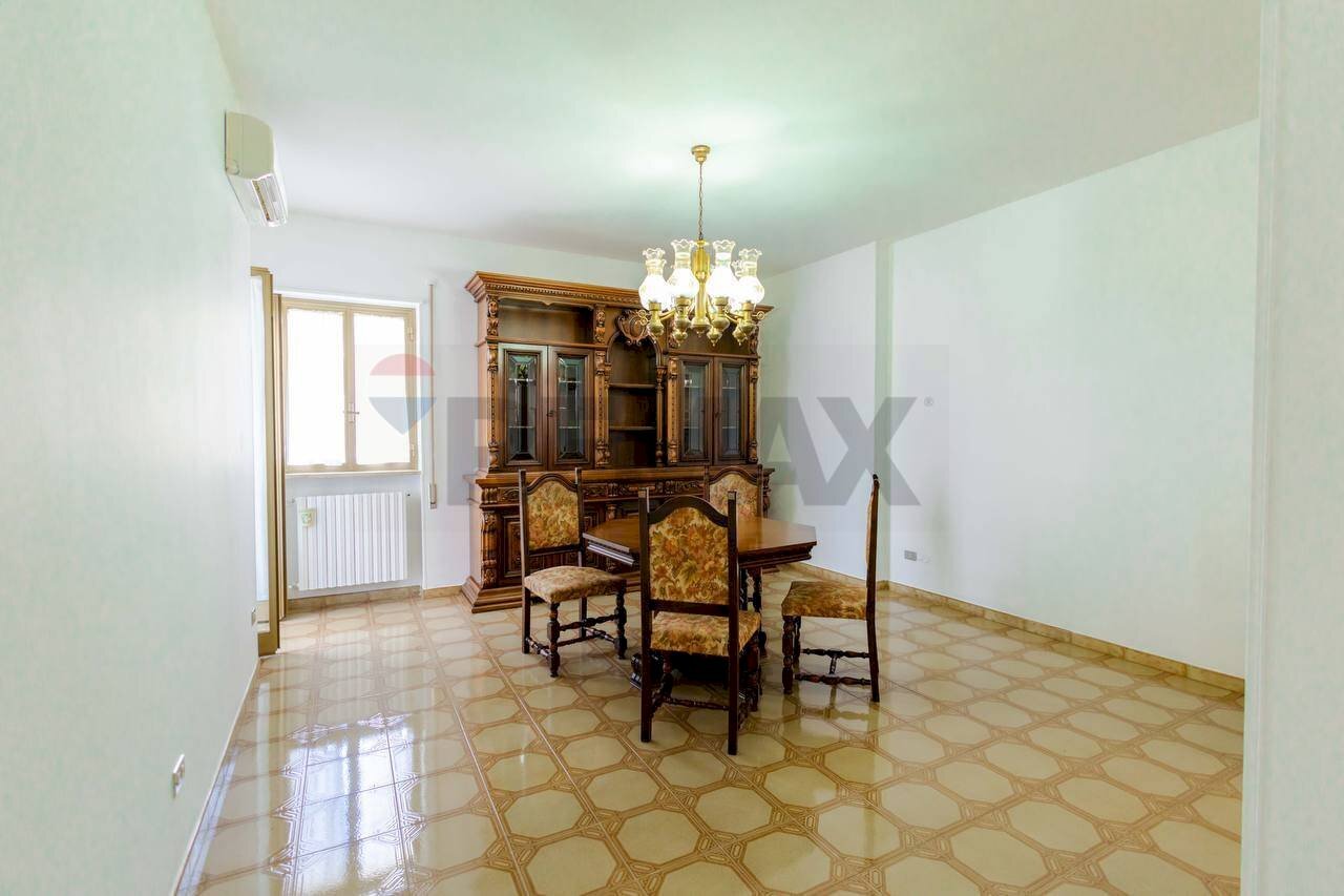 Sala da pranzo - Four-room apartment Via Beato Bartolo Longo
 
5, Ostuni - photo 3