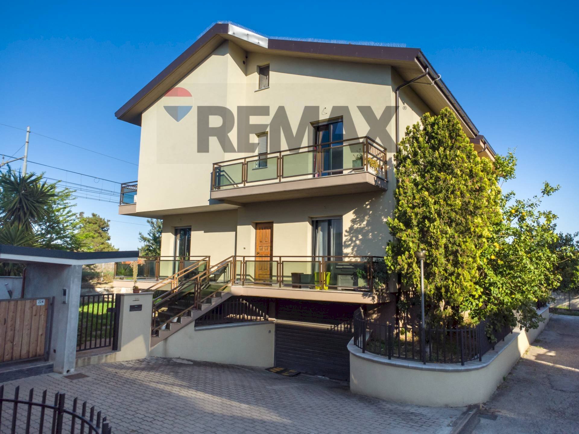 Casa all\'aperto - Casa indipendente VIALE MATRINO
 
222, Città Sant'Angelo - foto 1
