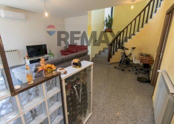 Sala da pranzo - Casa indipendente VIALE MATRINO
 
222, Città Sant'Angelo - foto 12