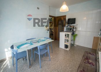 Sala da pranzo - Casa indipendente VIALE MATRINO
 
222, Città Sant'Angelo - foto 18