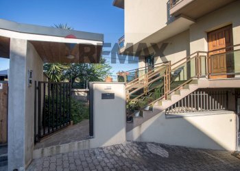 Terrazza - Casa indipendente VIALE MATRINO
 
222, Città Sant'Angelo - foto 54