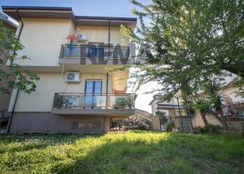 Casa all\'aperto - Casa indipendente VIALE MATRINO
 
222, Città Sant'Angelo - foto 58