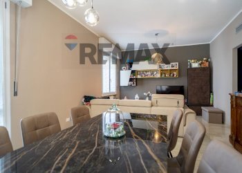 Sala da pranzo - Trilocale Via Claudio Monteverdi
 
1, Parma - foto 2