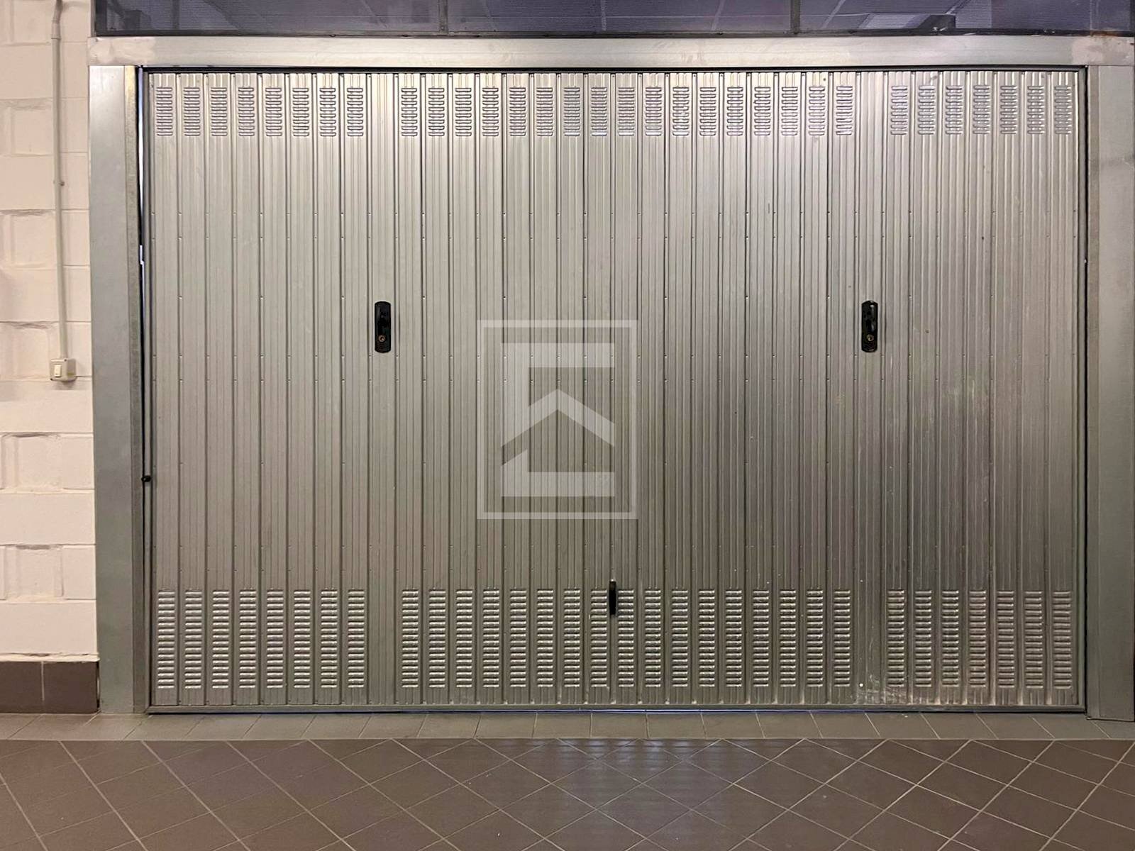 Foto 1 - Box via slataper
 
5, Brescia - photo 1