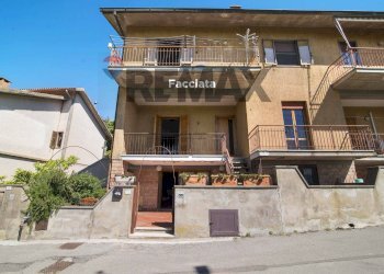 FACCIATA - Villa a Schiera VIA DELL'ORFANOTROFIO
 
72, Roccastrada - foto 4