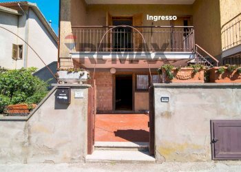 FACCIATA - Villa a Schiera VIA DELL'ORFANOTROFIO
 
72, Roccastrada - foto 5