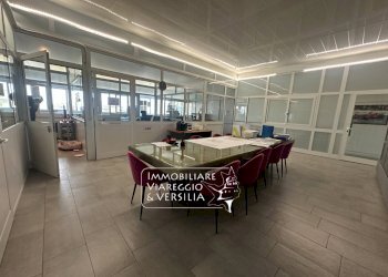 Foto 1 - Magazzino via Scirocco, Viareggio - foto 1
