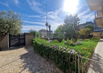 Foto 4 - Attic Via Due Obelischi
 
46, Gravina di Catania - photo 3
